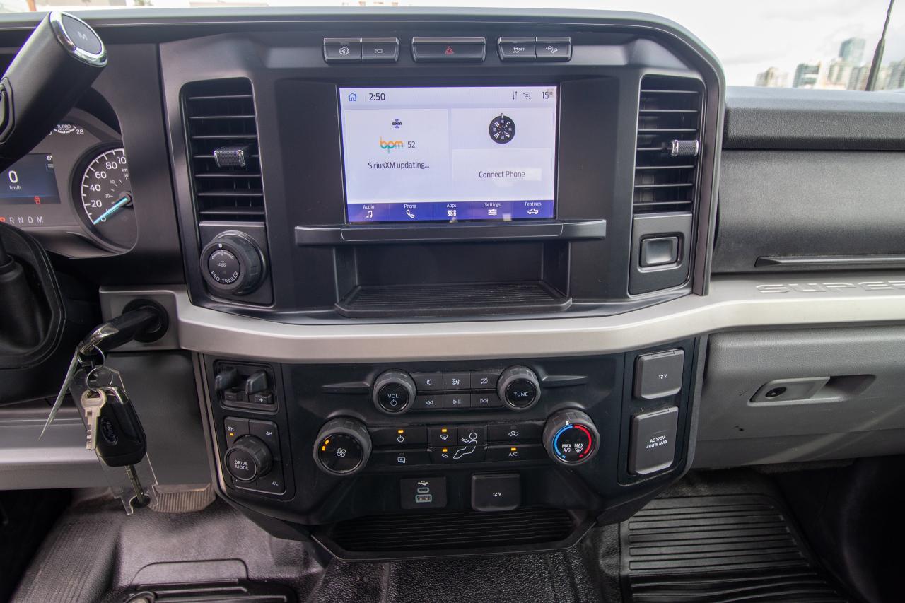 2023 Ford F-350 Super Duty SRW XLT 4WD CREW CAB 8' BOX Photo5