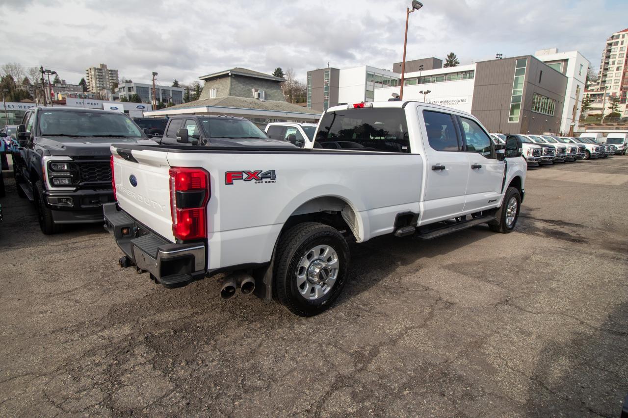 2023 Ford F-350 Super Duty SRW XLT 4WD CREW CAB 8' BOX Photo5