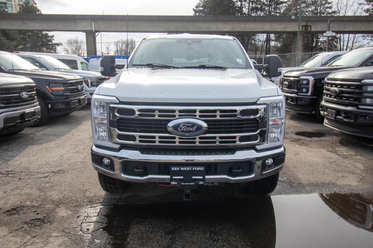 2023 Ford F-350 Super Duty SRW XLT 4WD CREW CAB 8' BOX Photo5