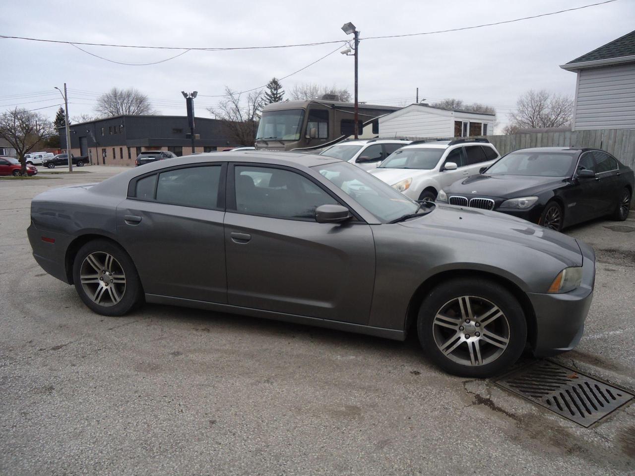 2012 Dodge Charger 4dr Sdn SXT RWD - Photo #2