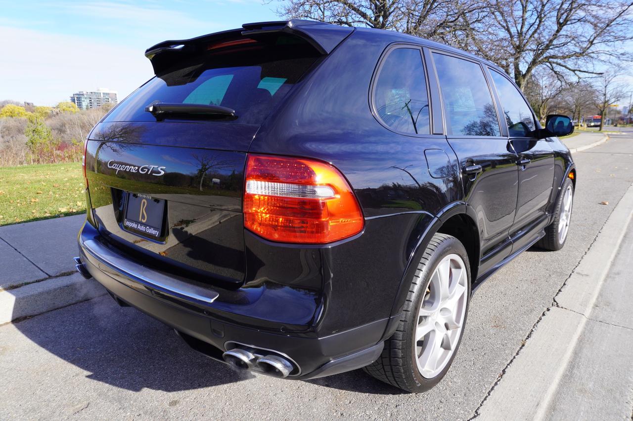 2010 Porsche Cayenne RARE GTS / STUNNING SHAPE / WELL MAINTAINED / V8 Photo3