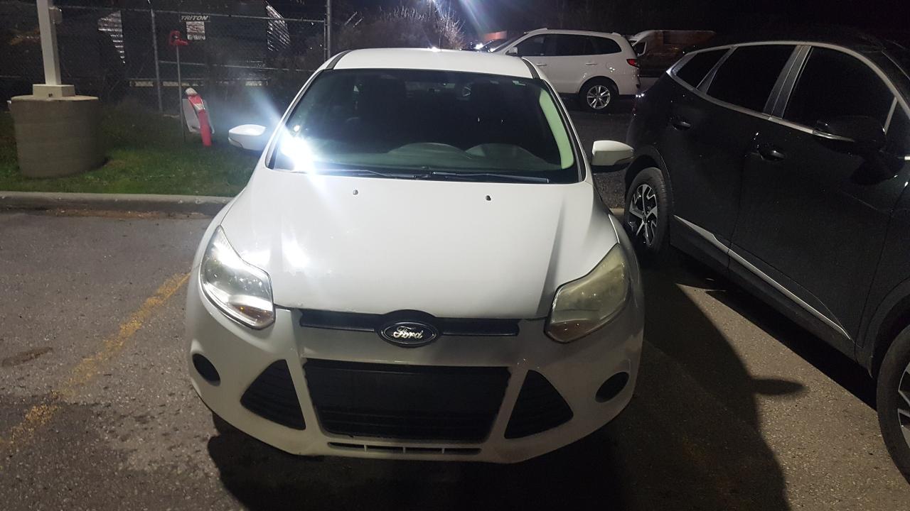 2013 Ford Focus SE - Photo #2