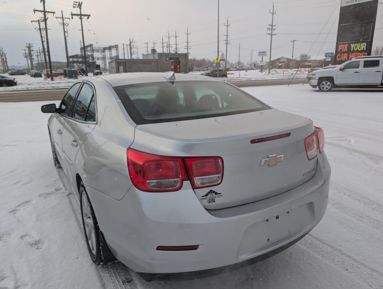 2015 Chevrolet Malibu 4dr Sdn LT w/2LT - Photo #5