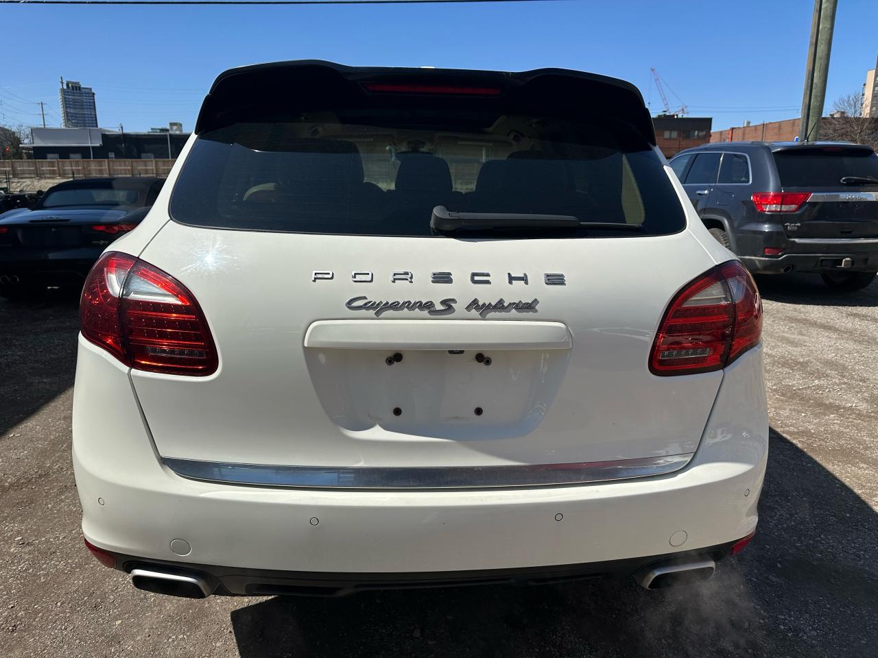 2012 Porsche Cayenne AWD 4dr S Hybrid - Photo #5