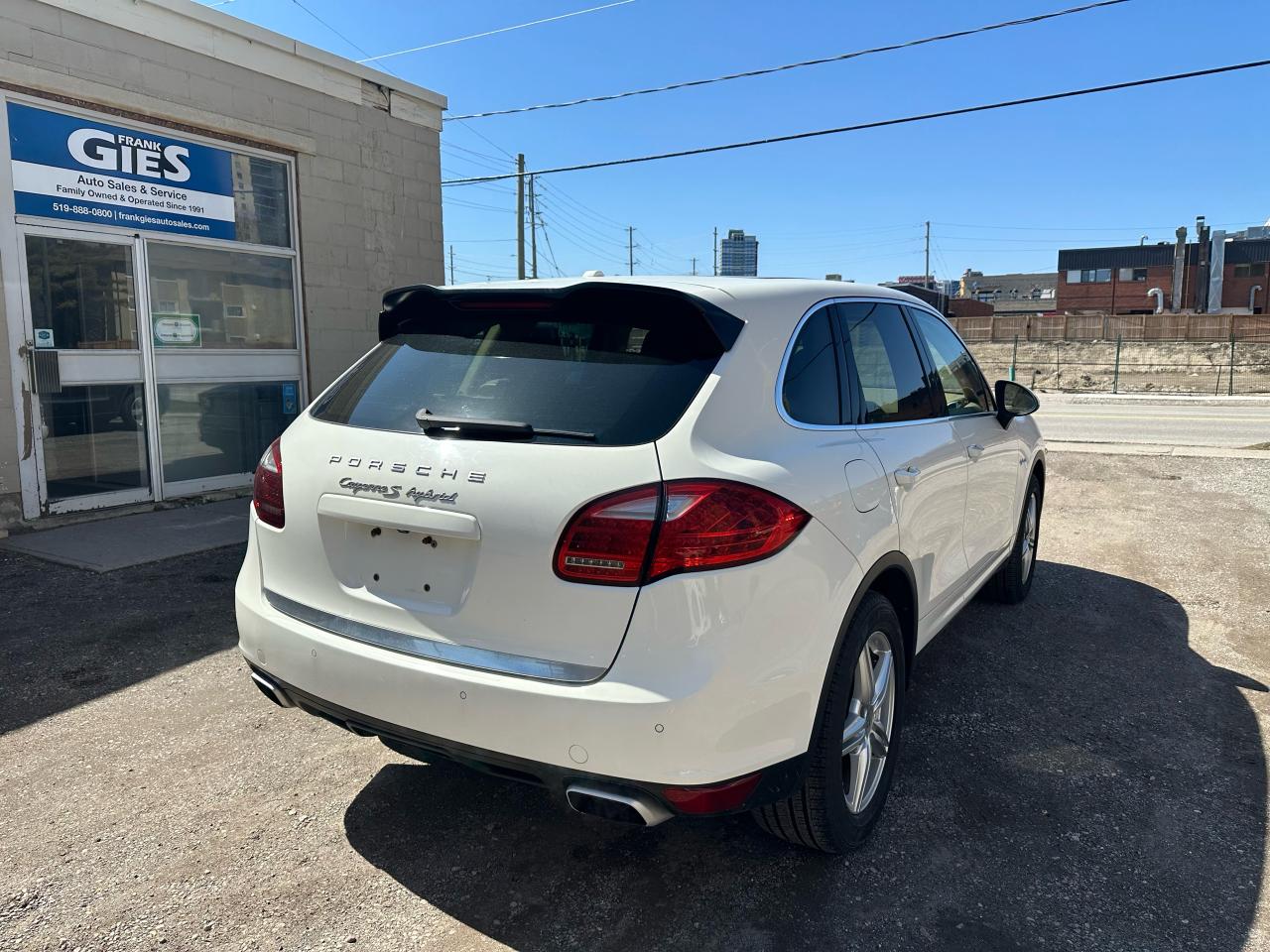 2012 Porsche Cayenne AWD 4dr S Hybrid - Photo #4