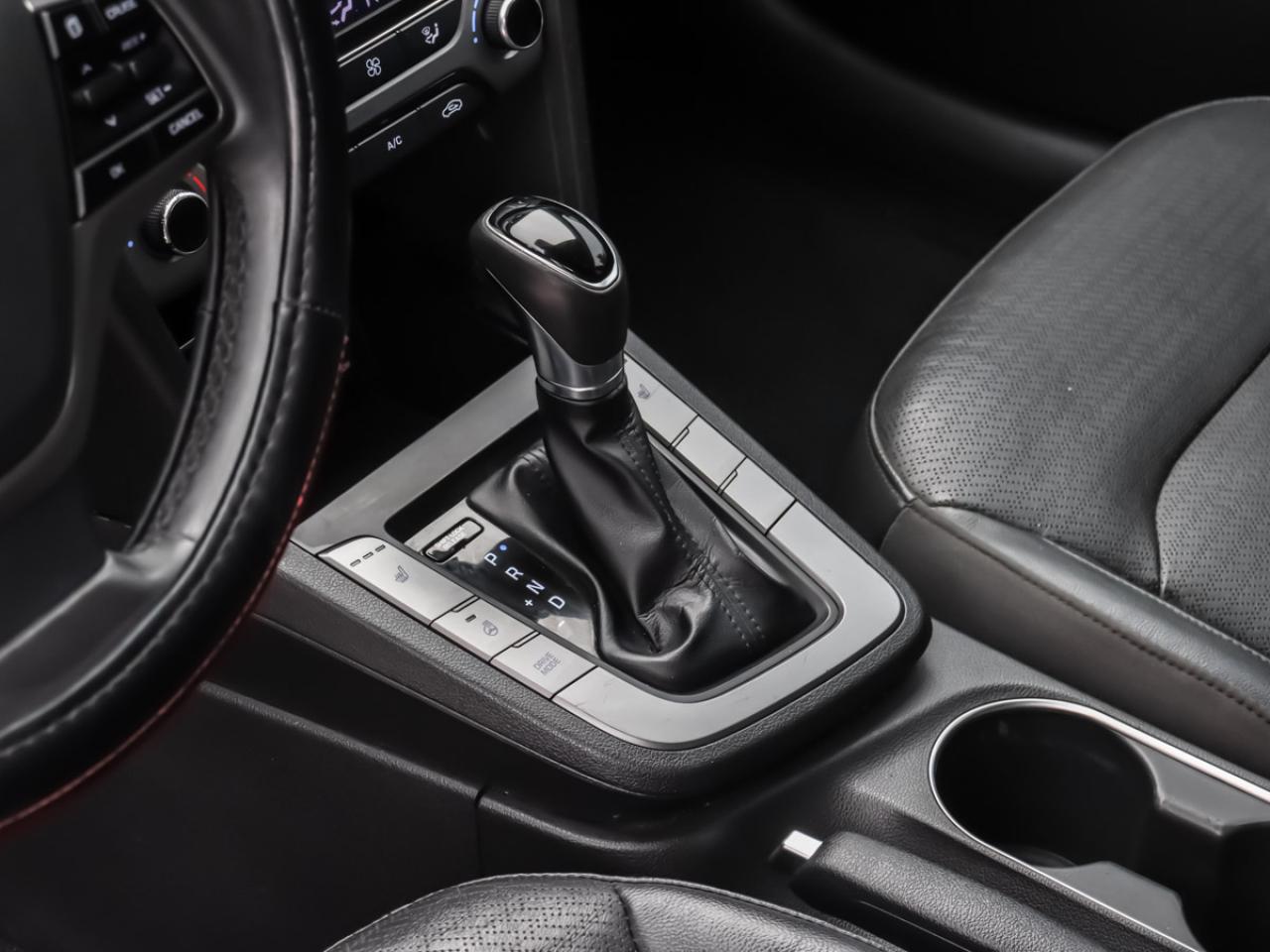 2017 Hyundai Elantra Limited - Photo #27