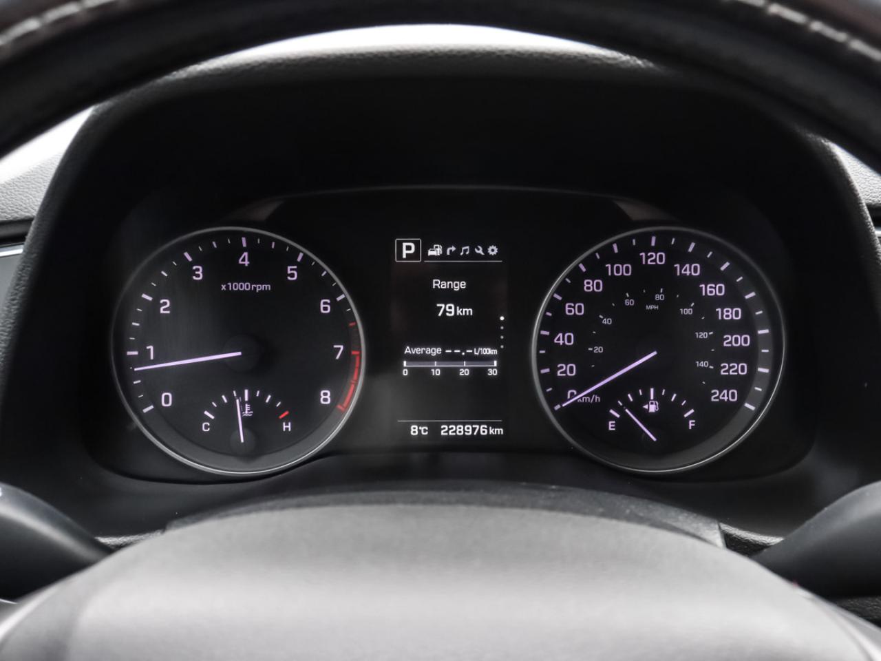 2017 Hyundai Elantra Limited - Photo #24