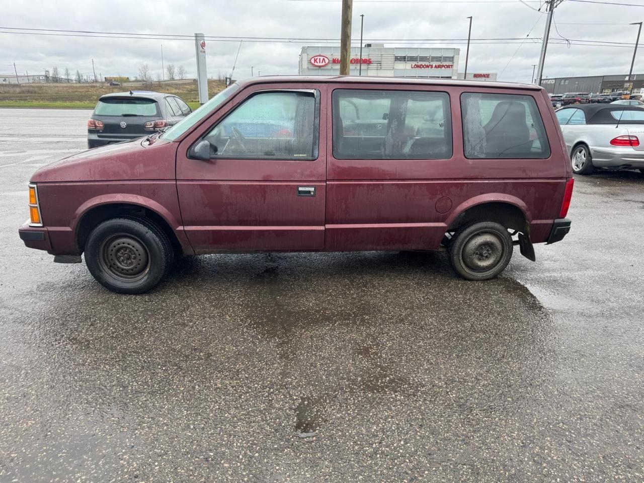 1986 Dodge Caravan RUNS AND DRIVES, GREAT SHAPE, OILED, AS IS SPECIAL - Photo #2