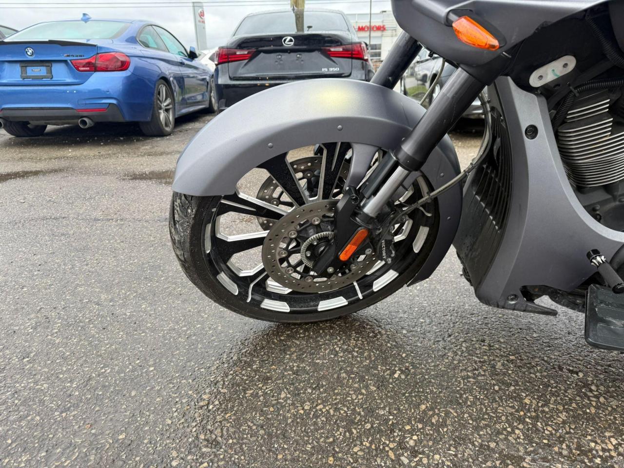 2016 Victory Magnum X-1 STEALTH EDITION, RARE, BIG WHEEL, LIGHT DAMAGE - Photo #14