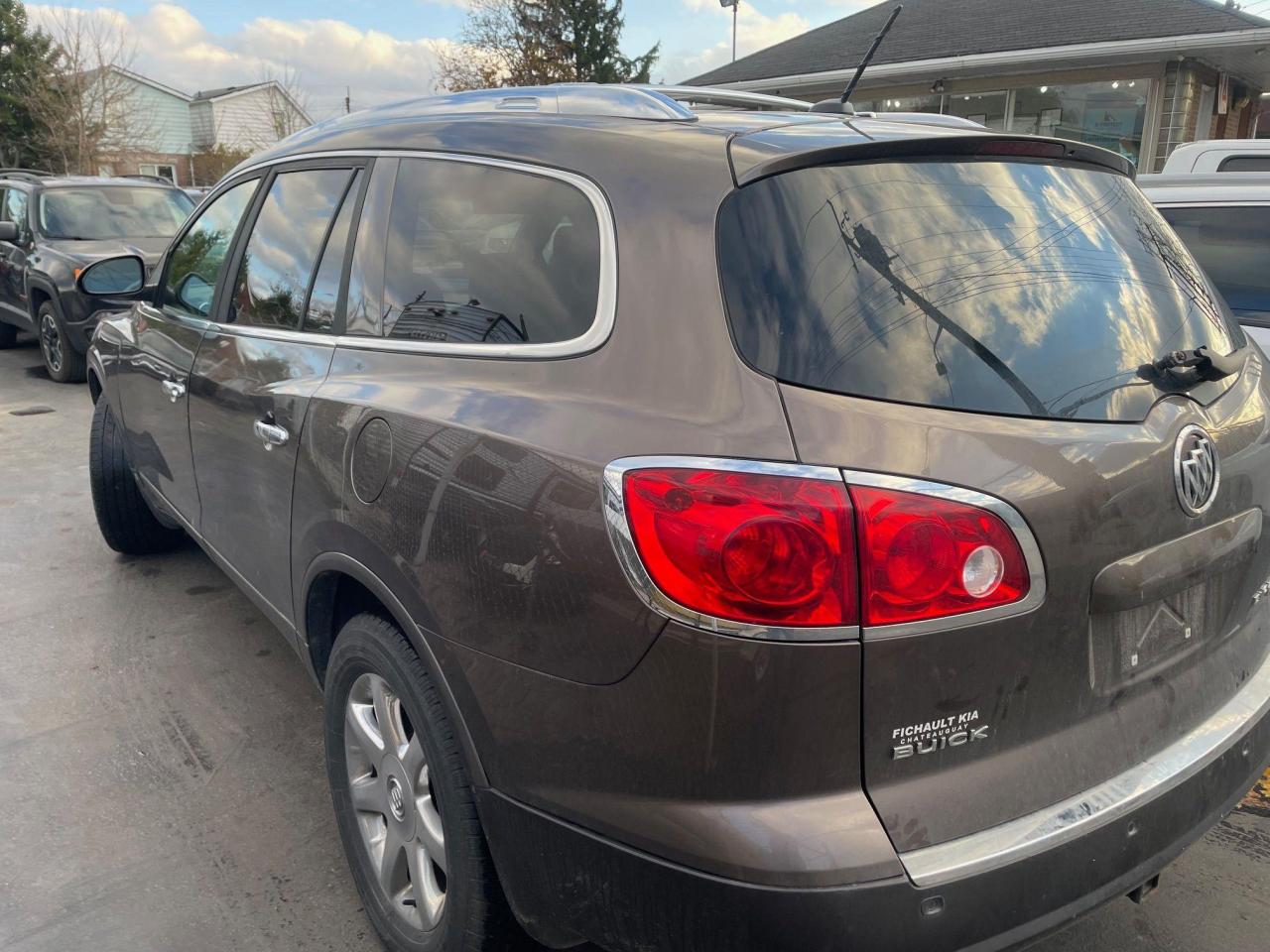 2009 Buick Enclave CXL *AWD, 7 PASSENGER SEATS, LEATHER HEATED SEATS* - Photo #6