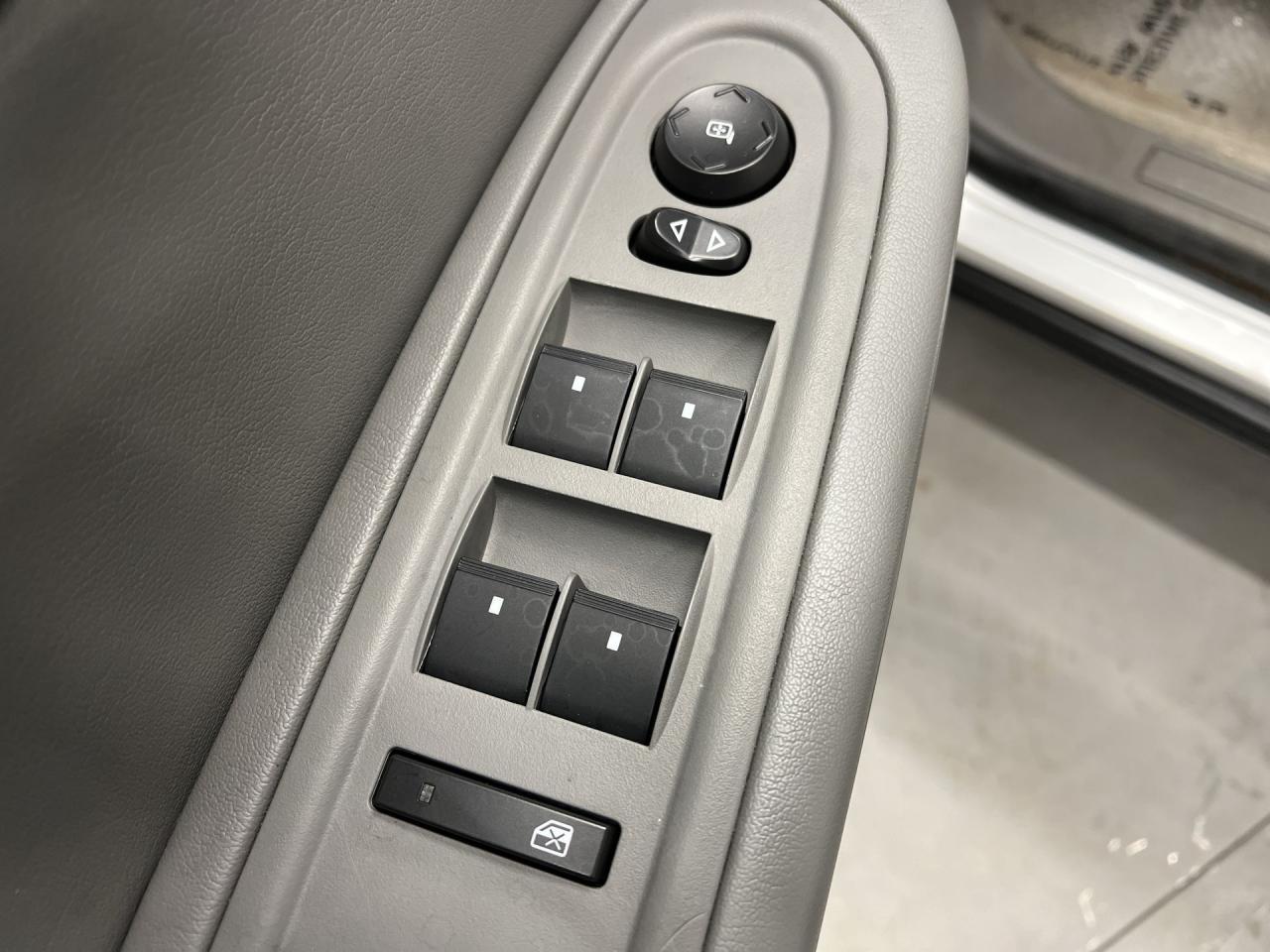 2017 Chevrolet Traverse 8-PASS | LOW KMS!! | REAR CAM | 17IN ALLOYS | A/C Photo