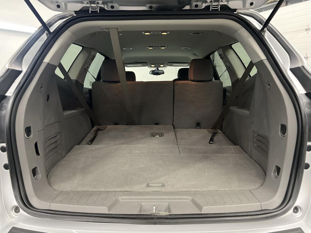 2017 Chevrolet Traverse 8-PASS | LOW KMS!! | REAR CAM | 17IN ALLOYS | A/C Photo