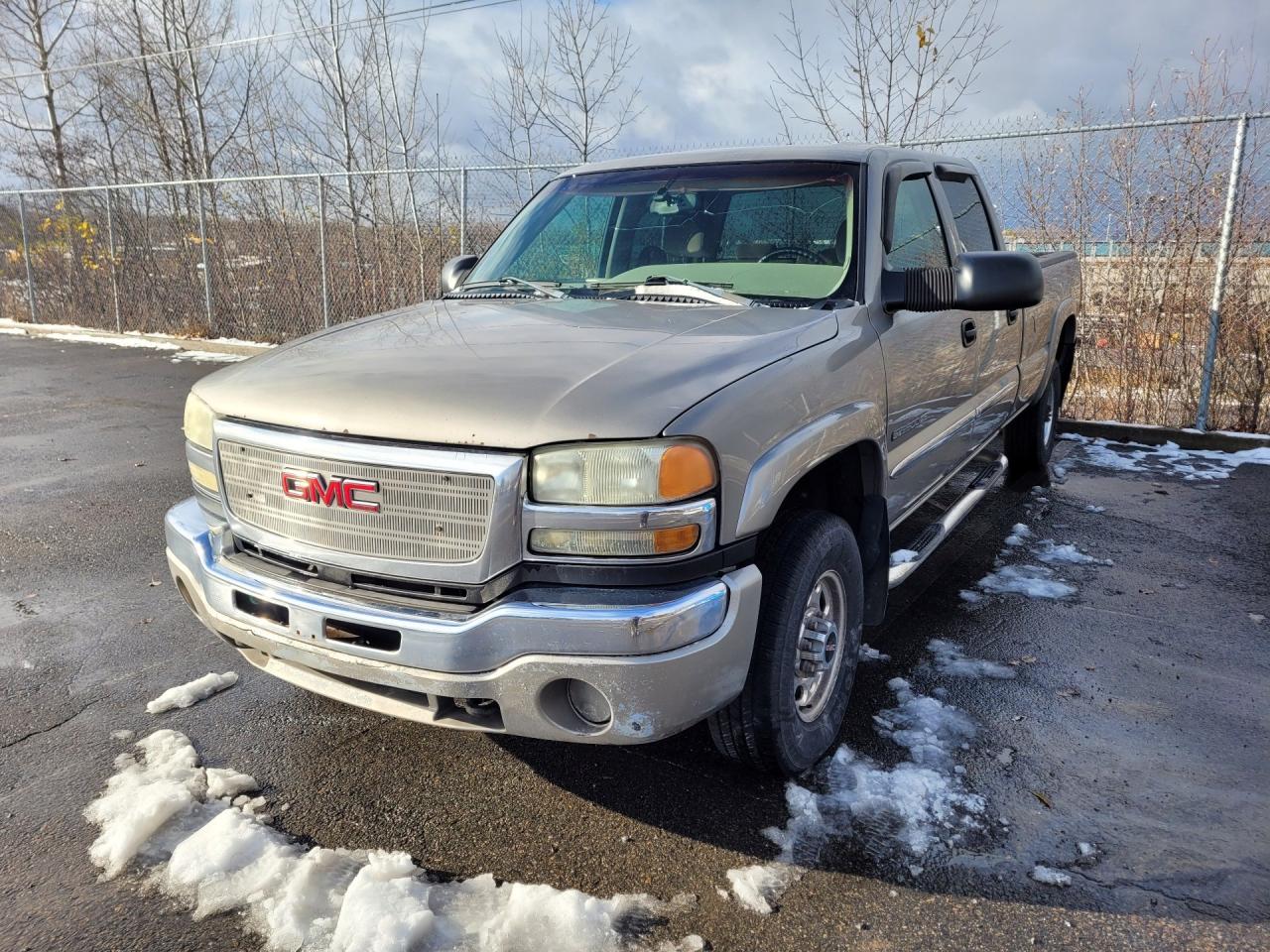 Used 2003 GMC Sierra 2500 HD Crew Cab Long Bed for sale in Saint Henri de Lévis, QC