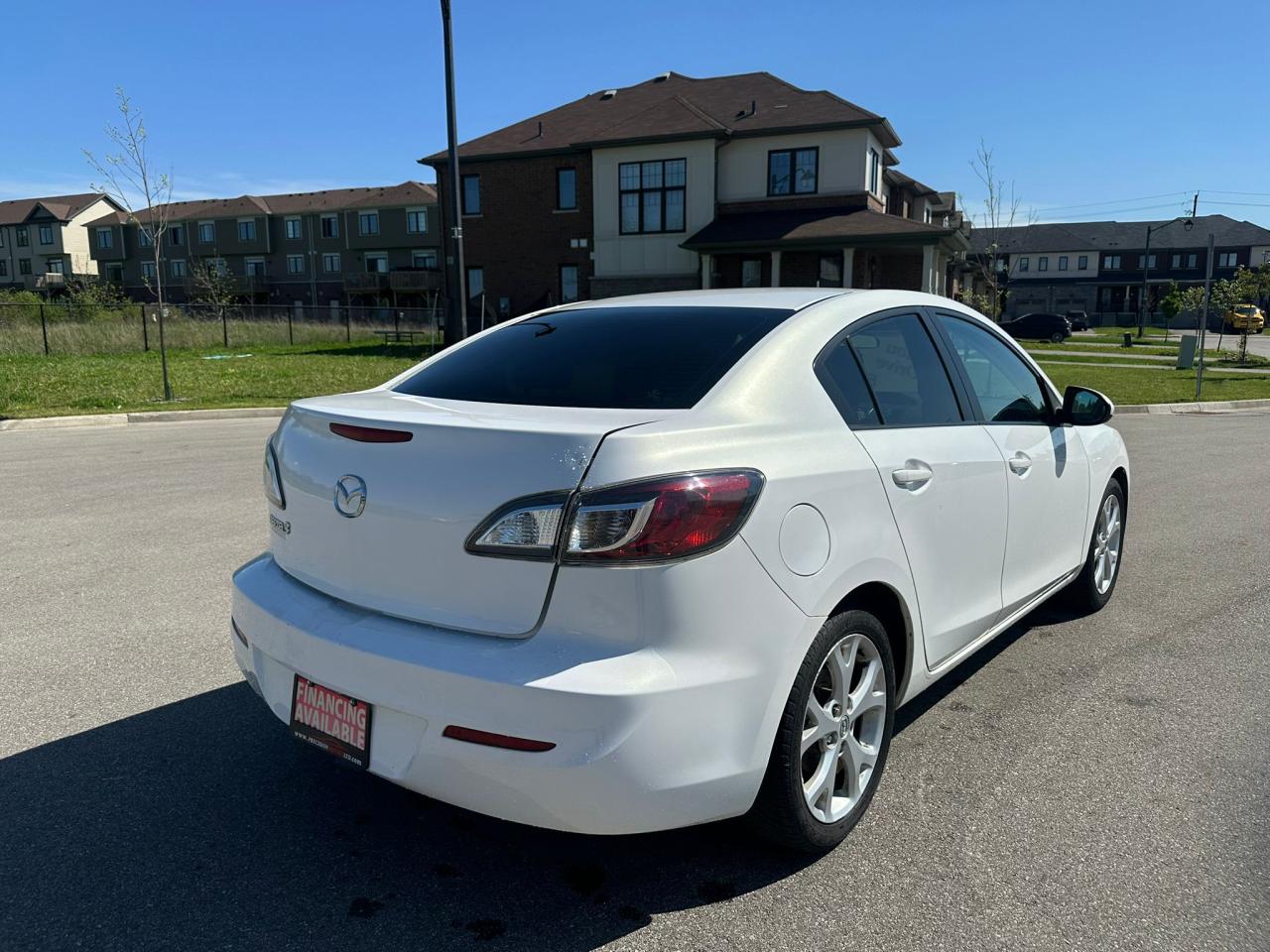 2012 Mazda MAZDA3 i Sport 4-Door - Photo #5
