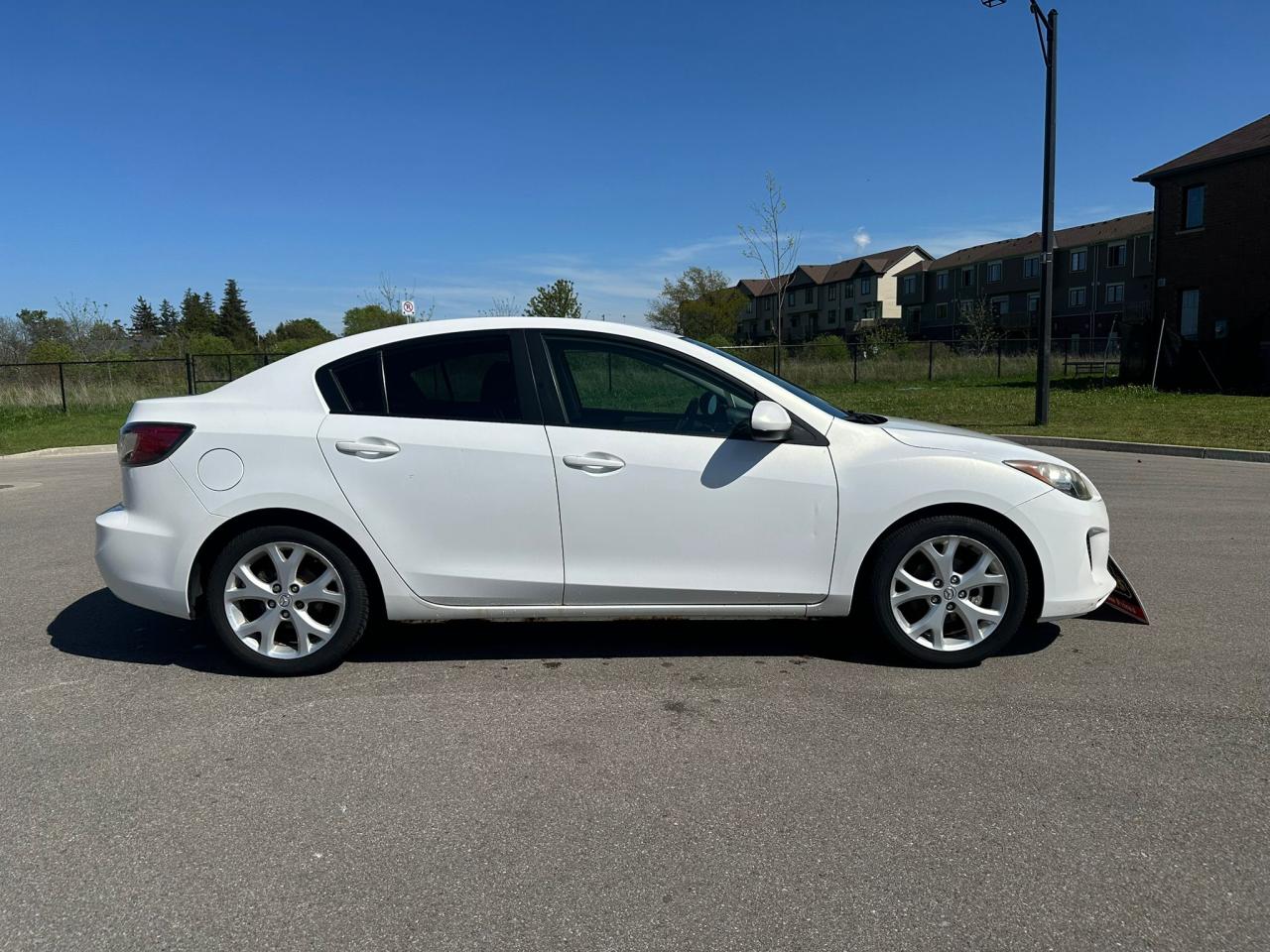 2012 Mazda MAZDA3 i Sport 4-Door - Photo #3