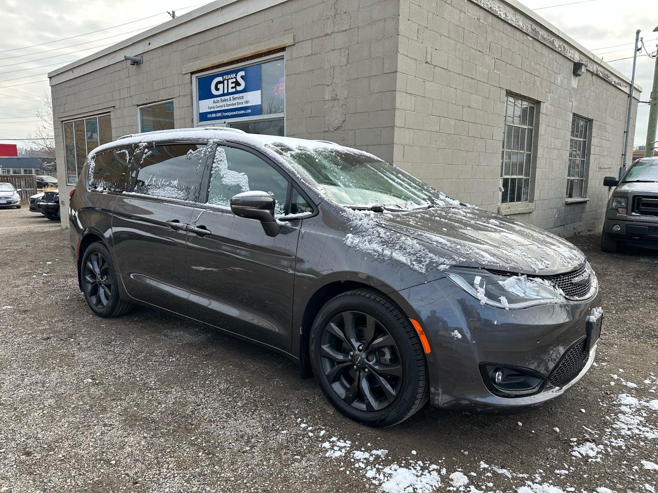 Used 2019 Chrysler Pacifica S Limited for sale in Waterloo, ON