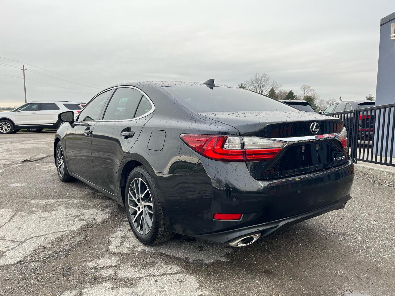 2016 Lexus ES 350 Backup Camera | Heated Seats | Sunroof - Photo #3