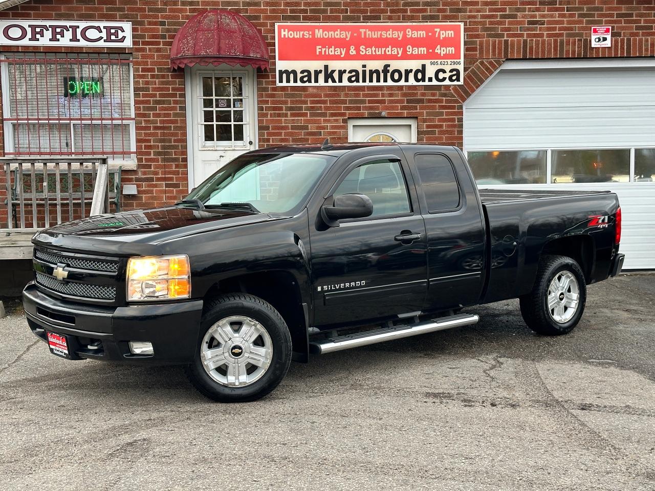 Used 2009 Chevrolet Silverado 1500 LT 5.3 ExtCab 4x4 Cloth DualAC CD FM Tonneau Cover for sale in Bowmanville, ON