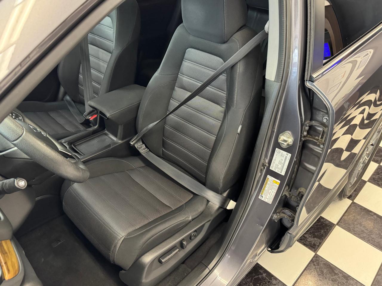 2019 Honda CR-V EX AWD+Roof+Remote Start+CarPlay+CLEAN CARFAX Photo20