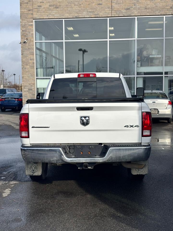 2016 RAM 1500 4WD Quad Cab 140.5" Outdoorsman - Photo #5