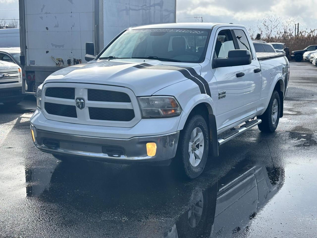 2016 RAM 1500 4WD Quad Cab 140.5" Outdoorsman - Photo #3