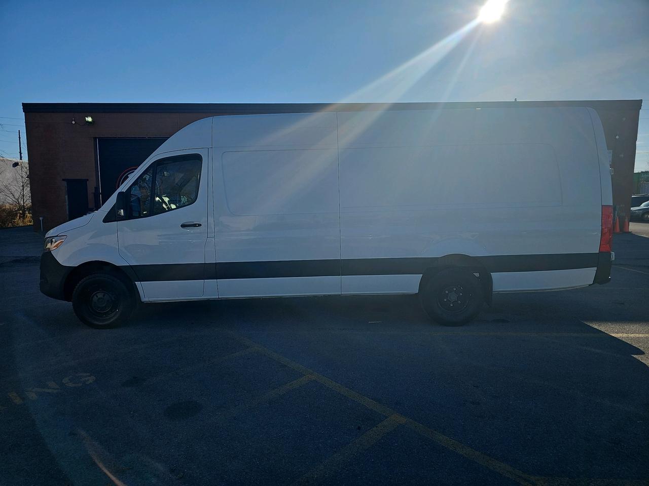2021 Mercedes-Benz Sprinter Cargo 3500 High Roof I4 170" EXTENDED Photo
