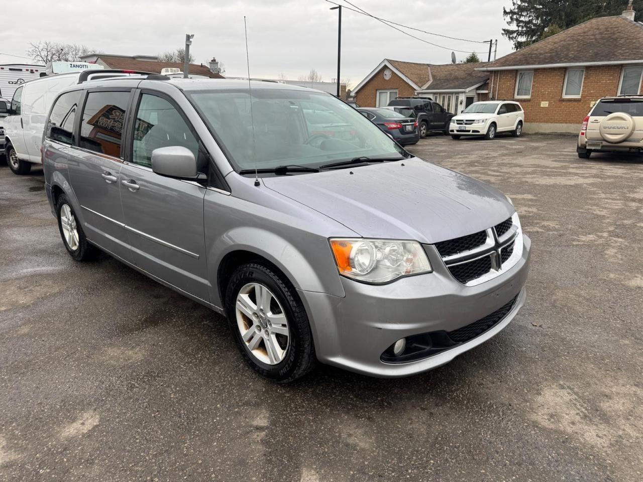 2013 Dodge Grand Caravan CREW, LOADED, LEATHER, SCREEN, 7 PASS, CERT - Photo #7