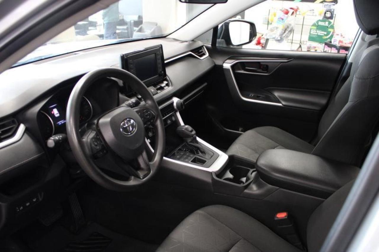 2023 Toyota RAV4 LE AWD, HEATED SEATS, BACK UP CAM, ANDROID AUTO Photo