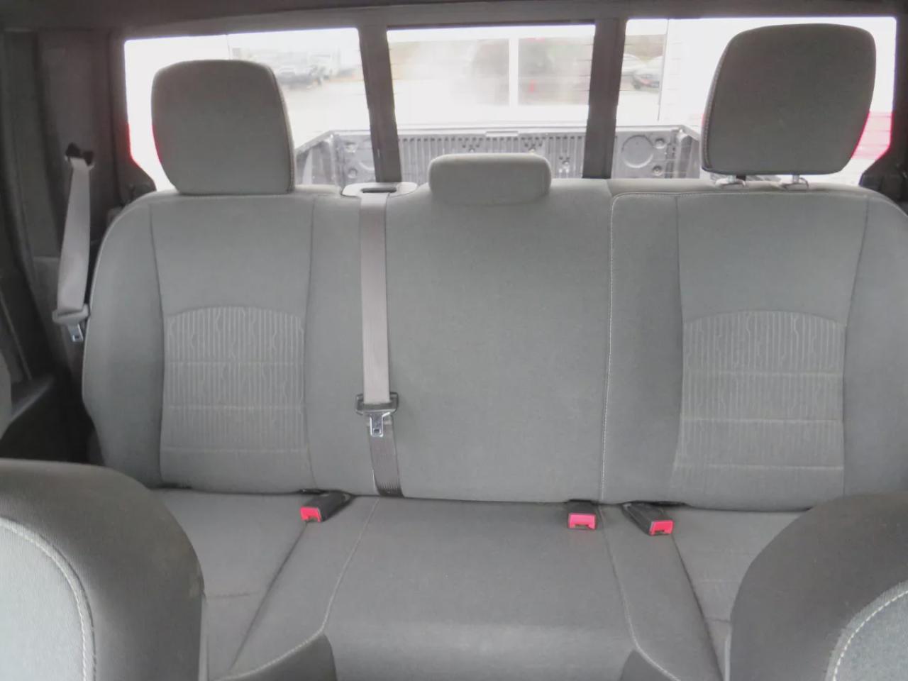 2022 RAM 1500 Classic Warlock (**4WD**ALLOY RIMS**TRAILER HITCH**REMOTE START**REVERSE CAMERA**DIGITAL TOUCHSCREEN**BLUETOOTH**CRUISE CONTROL**PUSH  BUTTON START**DUAL CLIMATE CONTROL**) Photo