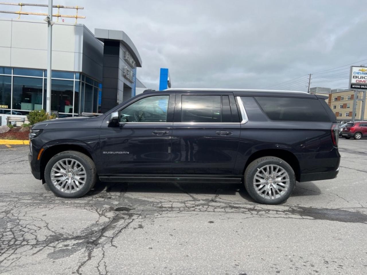 2025 Chevrolet Suburban Premier  - Leather Seats Photo