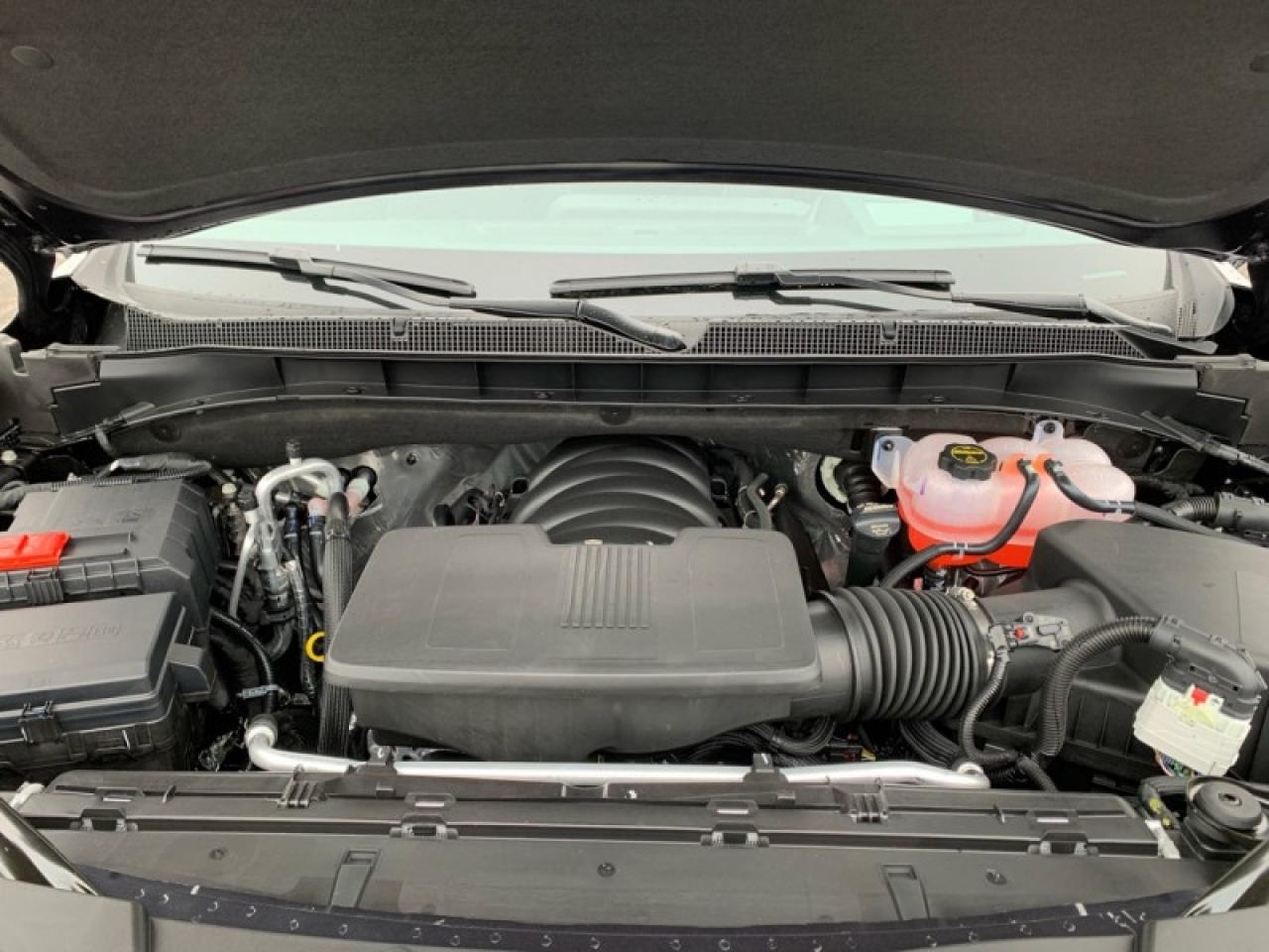 2025 Chevrolet Suburban Premier  - Leather Seats Photo