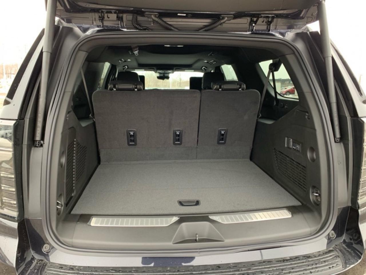 2025 Chevrolet Suburban Premier  - Leather Seats Photo