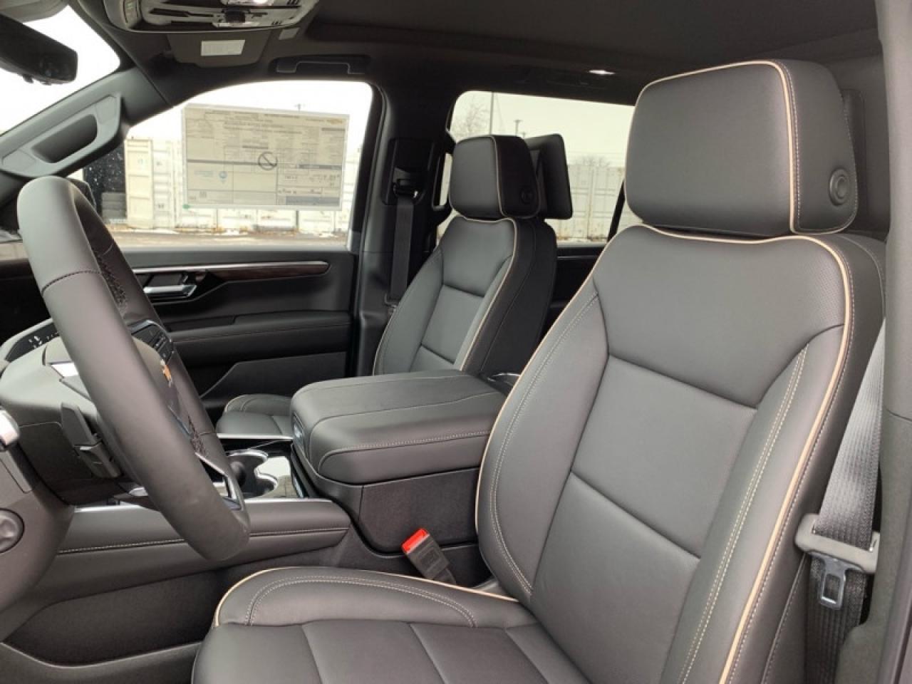 2025 Chevrolet Suburban Premier  - Leather Seats Photo