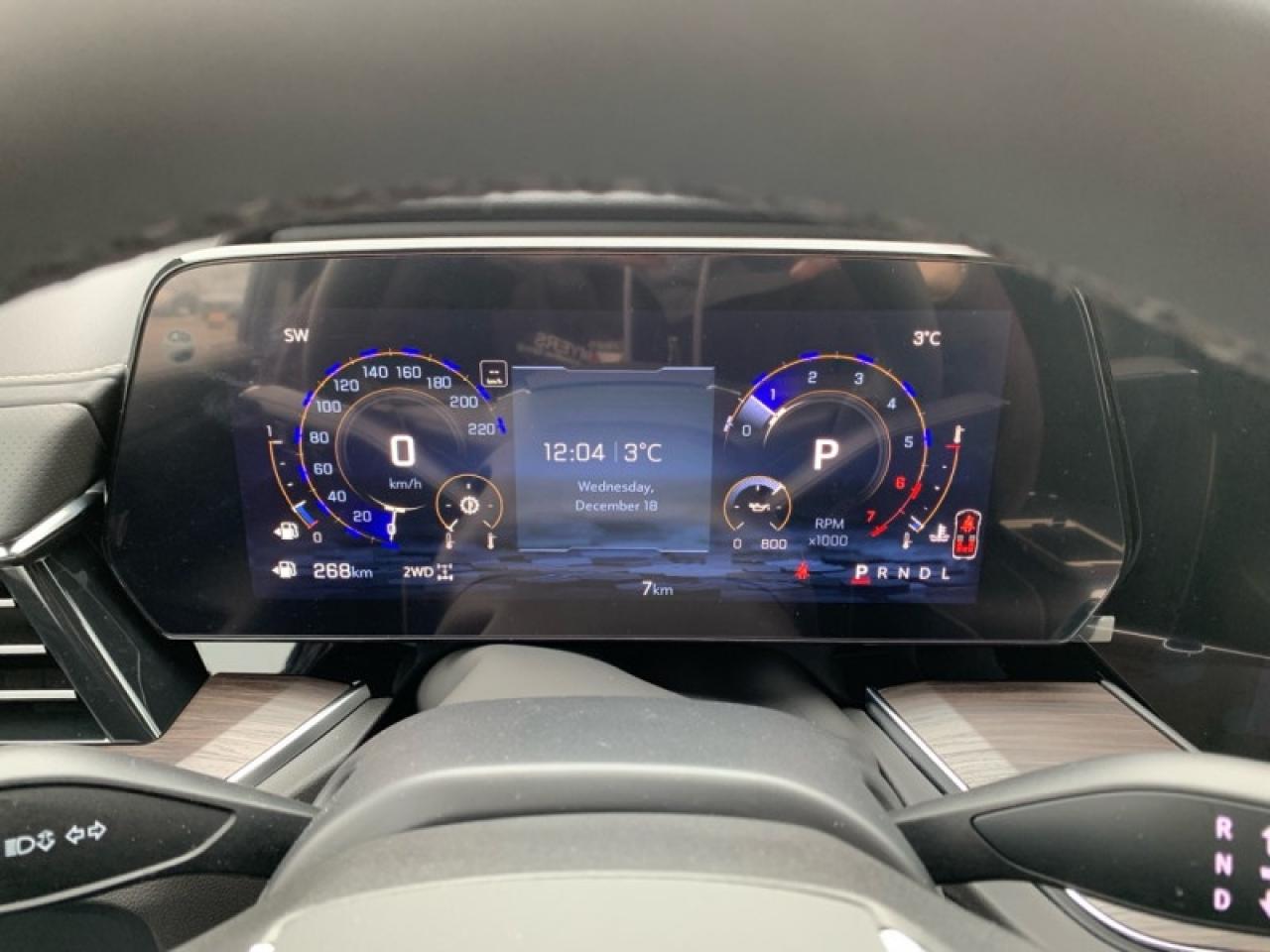 2025 Chevrolet Suburban Premier  - Leather Seats Photo