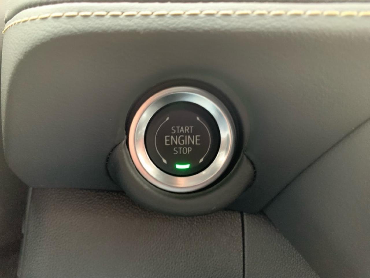 2025 Chevrolet Suburban Premier  - Leather Seats Photo