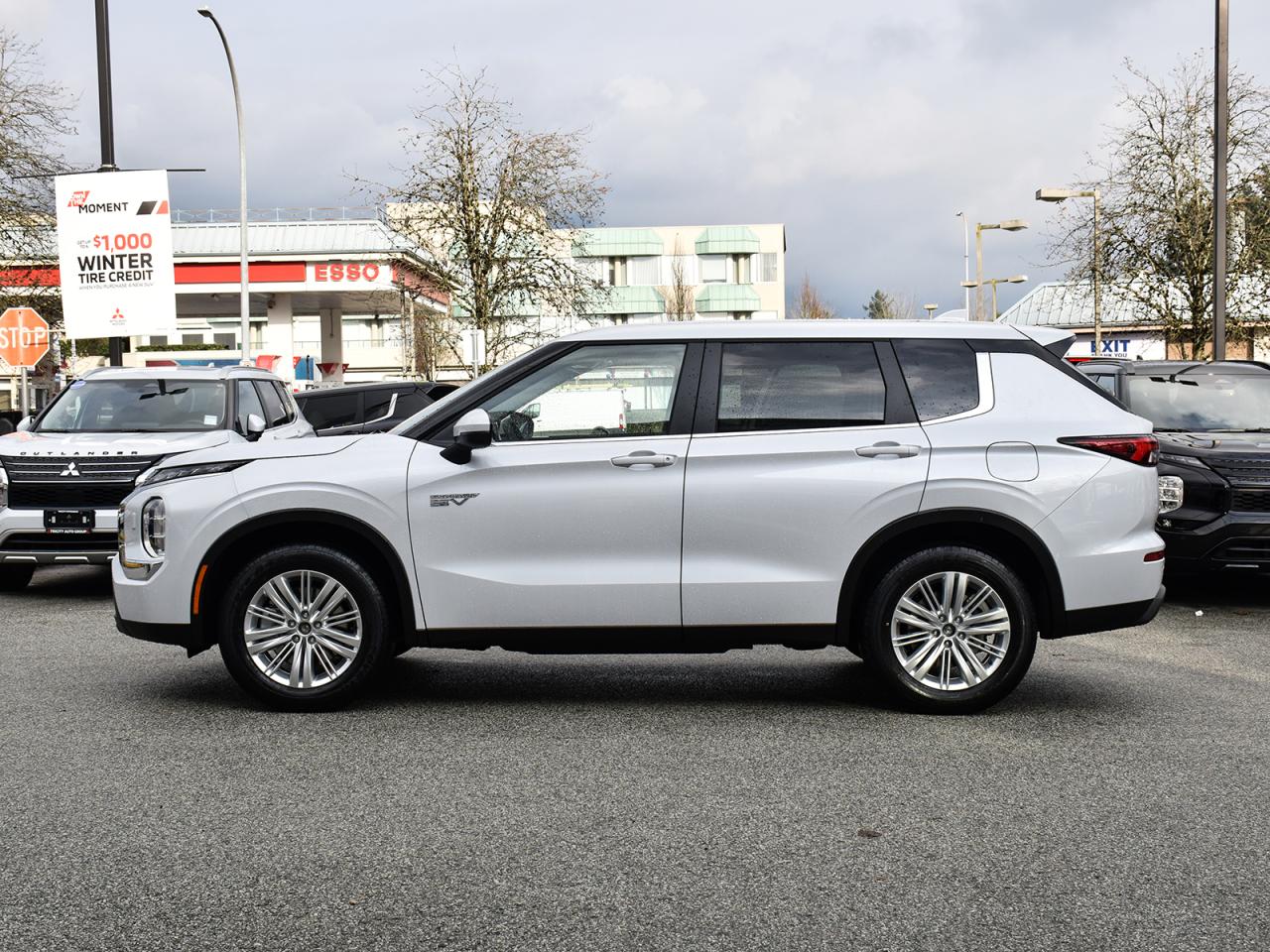 New 2025 Mitsubishi Outlander Phev ES - Heated Seats, Apple Carplay/Android Auto for sale in Coquitlam, BC