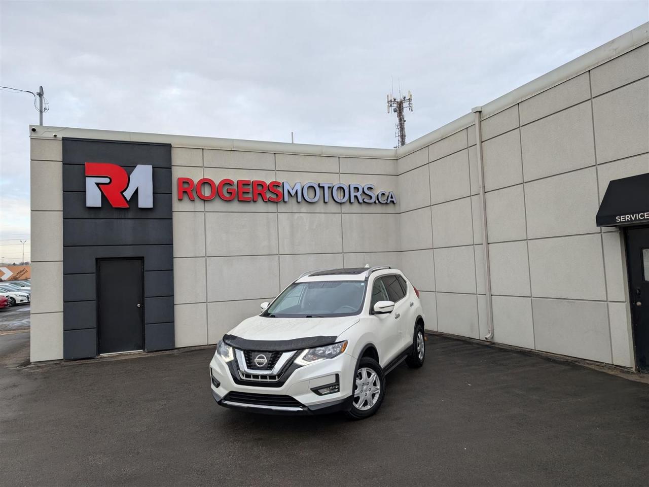 Used 2017 Nissan Rogue SV AWD - NAVI - PANO ROOF - 360 CAMERA for sale in Oakville, ON