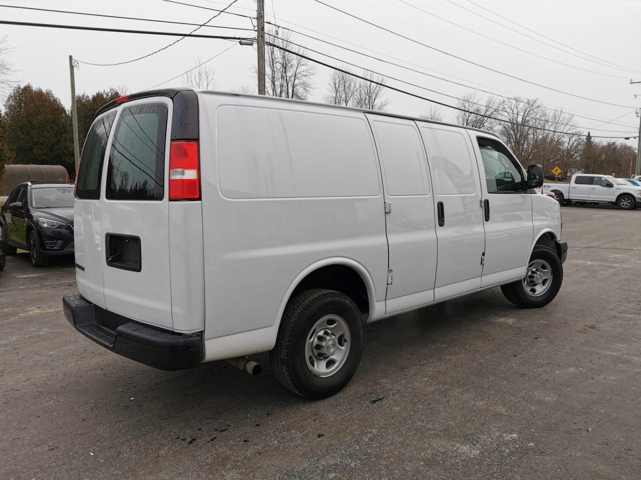 2020 Chevrolet Express 2500 - Photo #5