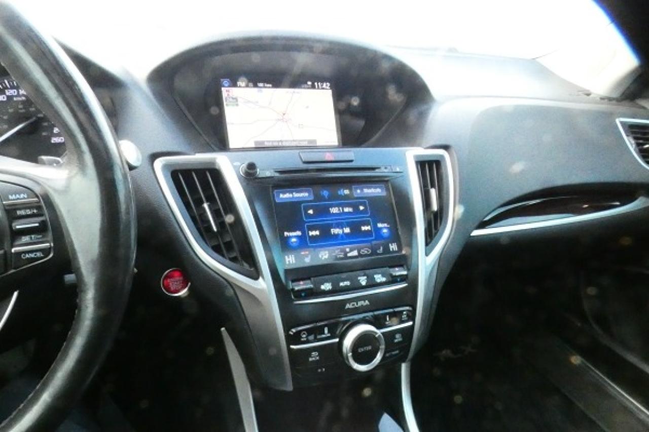 2015 Acura TLX SH-AWD V6 Tech 4dr Sdn w/Htd L, S/R, NAV, BUC - Photo #15