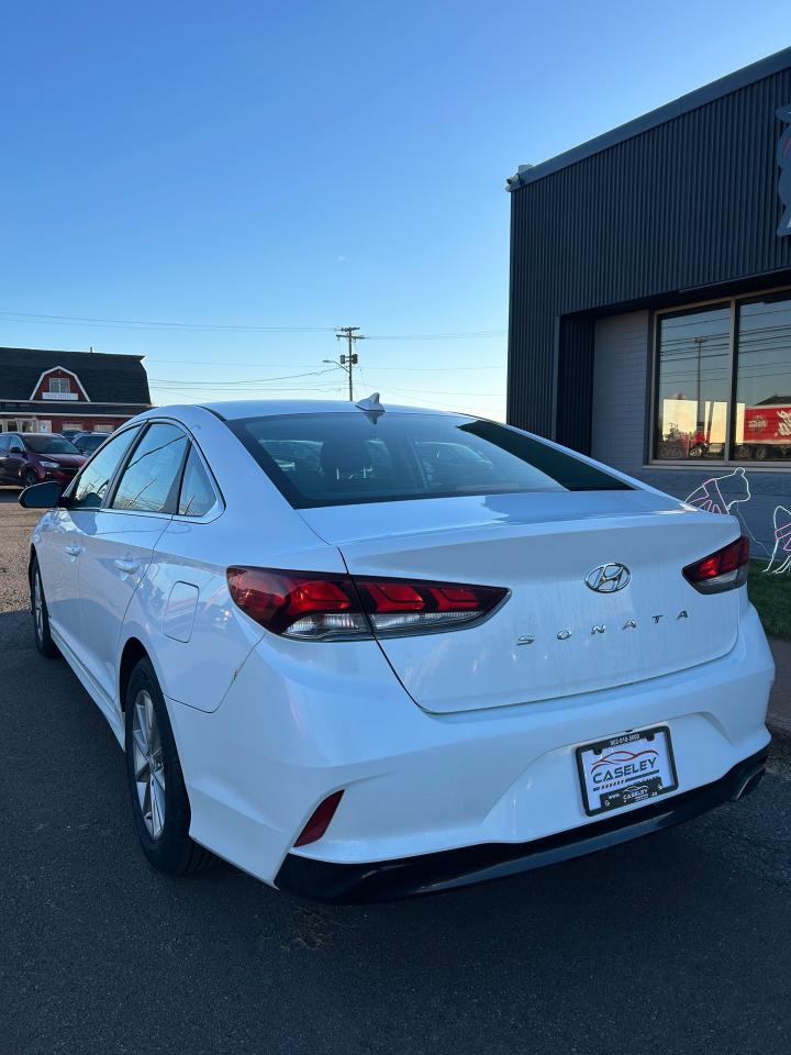 2019 Hyundai Sonata ESSENTIAL - Photo #6