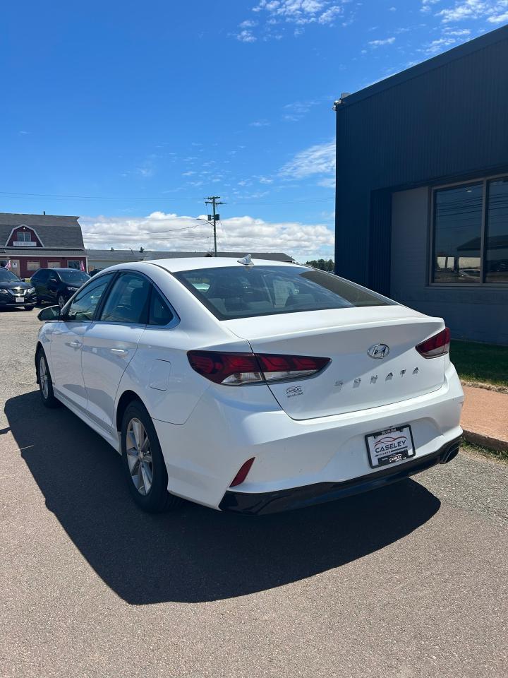2019 Hyundai Sonata ESSENTIAL - Photo #6