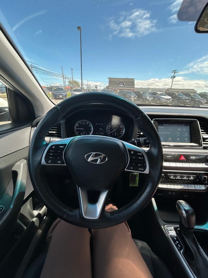 2019 Hyundai Sonata ESSENTIAL - Photo #8