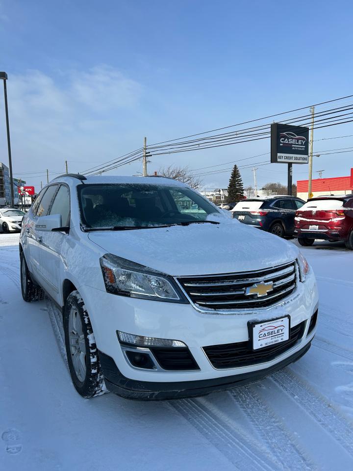 2017 Chevrolet Traverse LT - Photo #3