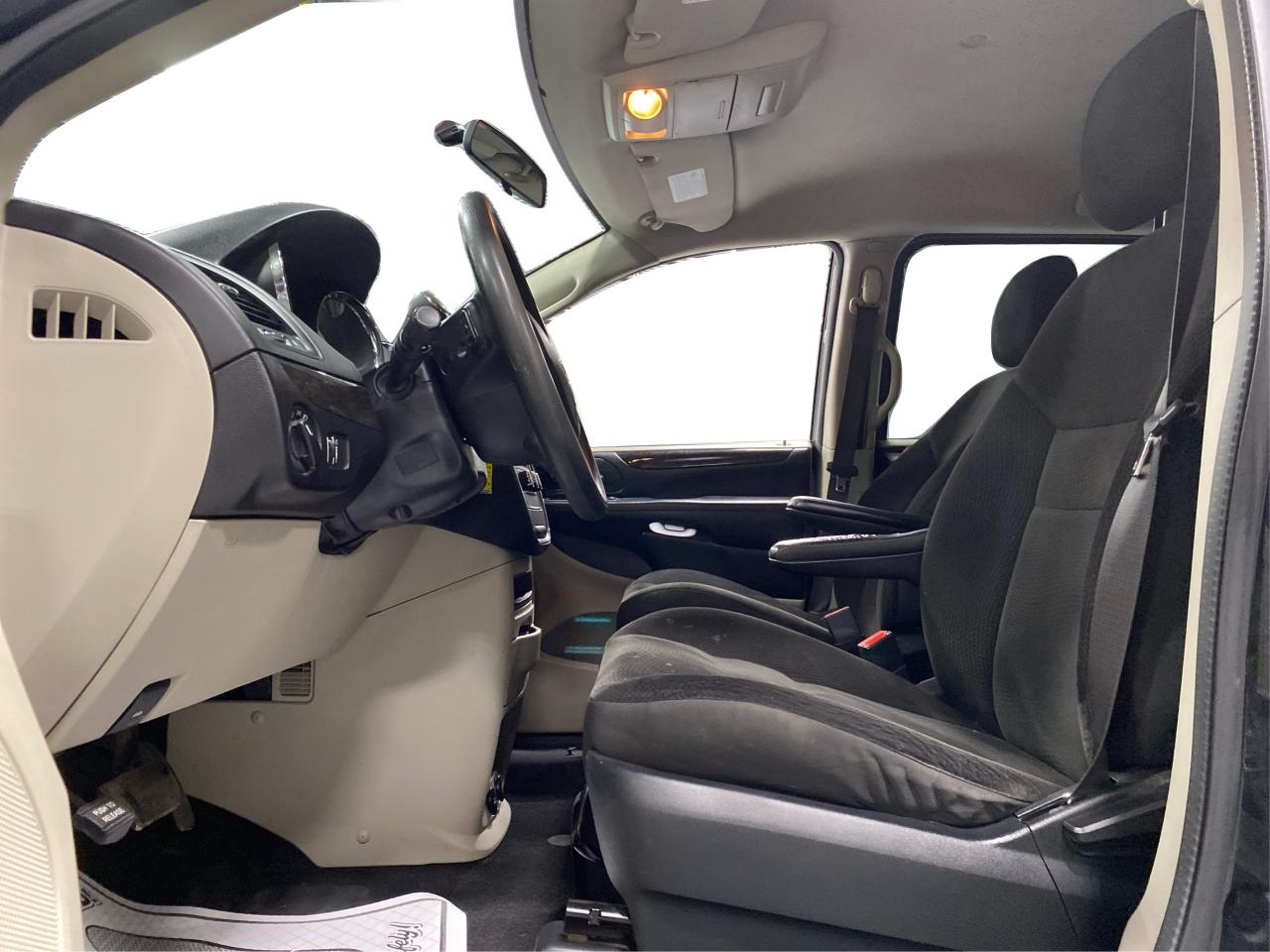 2017 Dodge Grand Caravan CANADA VALUE PACKAGE - Photo #9