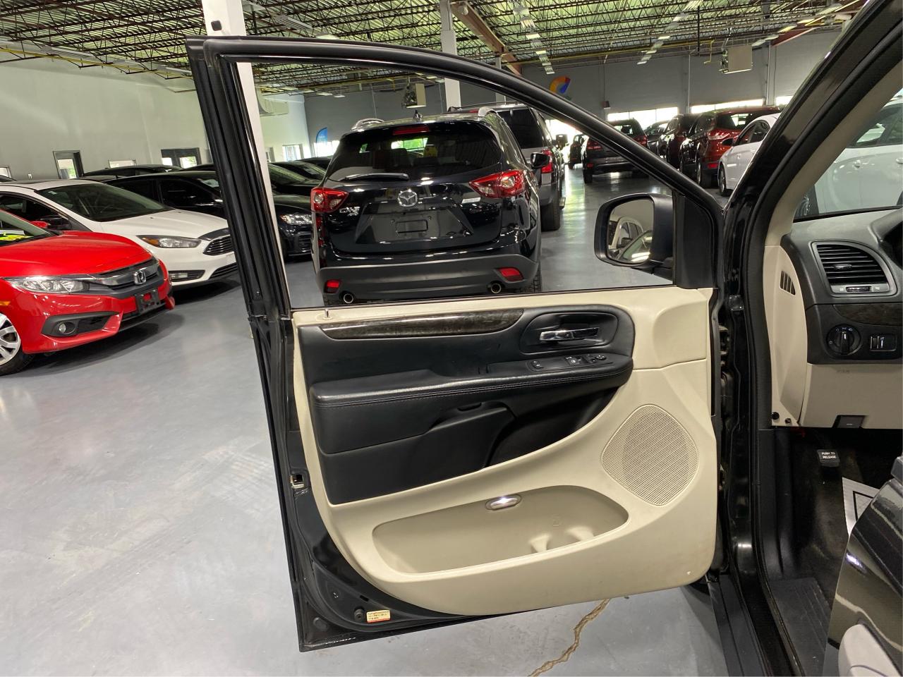 2017 Dodge Grand Caravan CANADA VALUE PACKAGE Photo