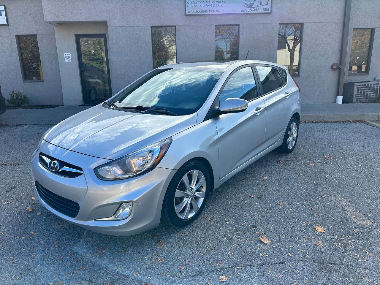 Used 2014 Hyundai Accent GLS..SUNROOF..ALLOY RIMS..NO ACCIDENTS..CERTIFIED! for sale in Burlington, ON