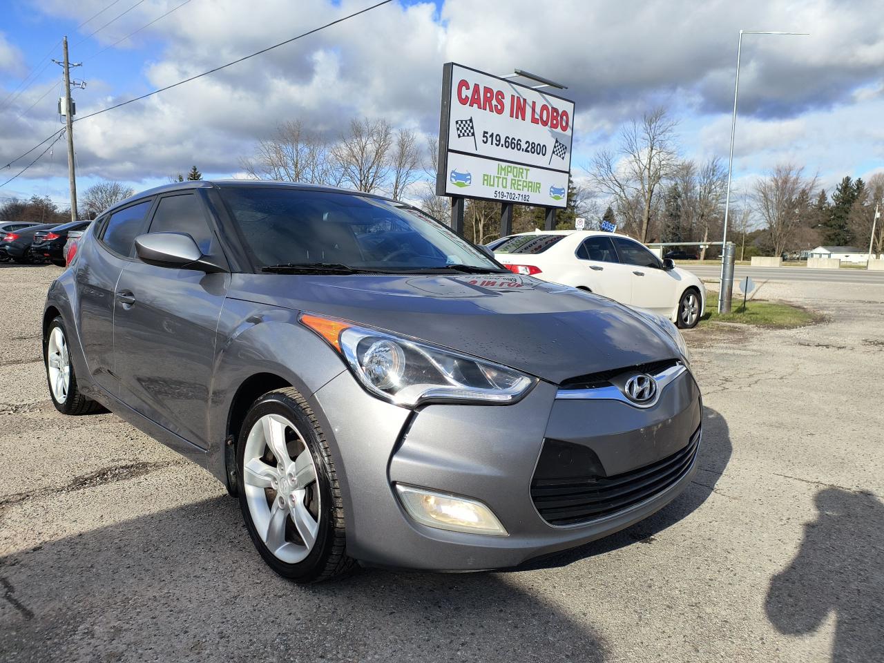 Used 2015 Hyundai Veloster 3dr Cpe Man SE for sale in Komoka, ON