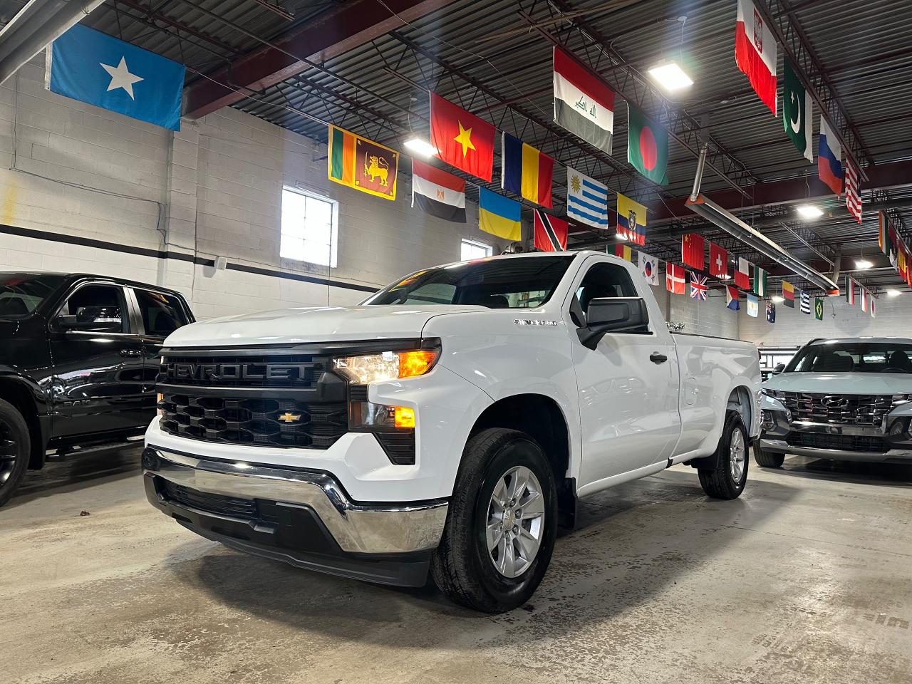 2022 Chevrolet Silverado 1500 V8 5.3 | WORK TRUCK | REGULAR CAB | BACK UP CAM