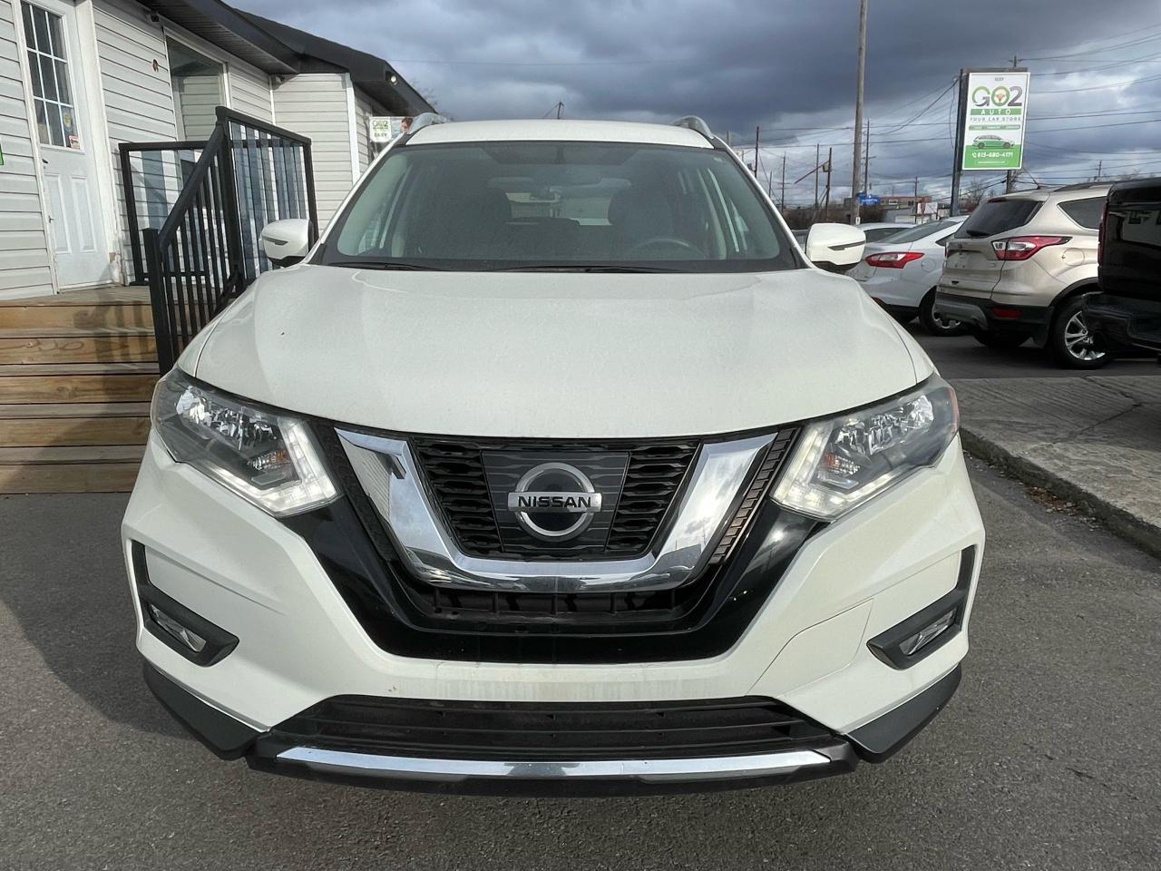 2017 Nissan Rogue SV - Photo #2