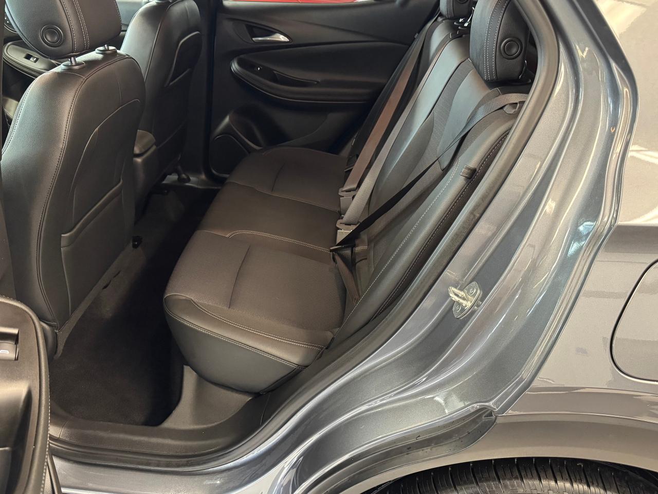 2020 Buick Encore GX Preferred+Collison Warning+ApplePlay+CLEAN CARFAX Photo22